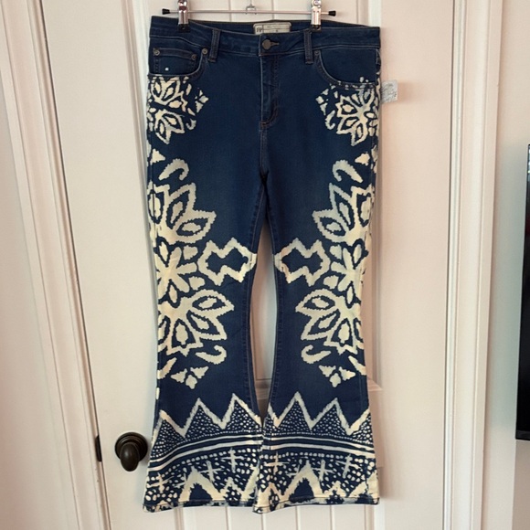 free people movement Denim - Free People Movement by Free People Floral Flare Jeans